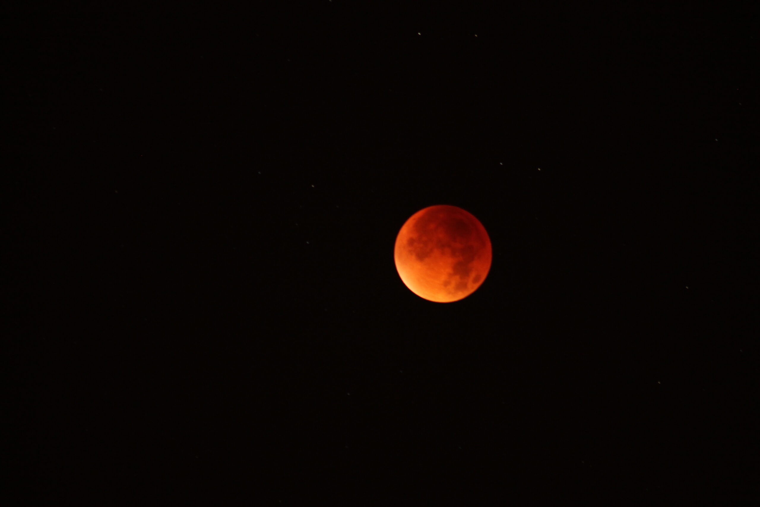 Eclipse de lune à Brétigny 08/09/2015